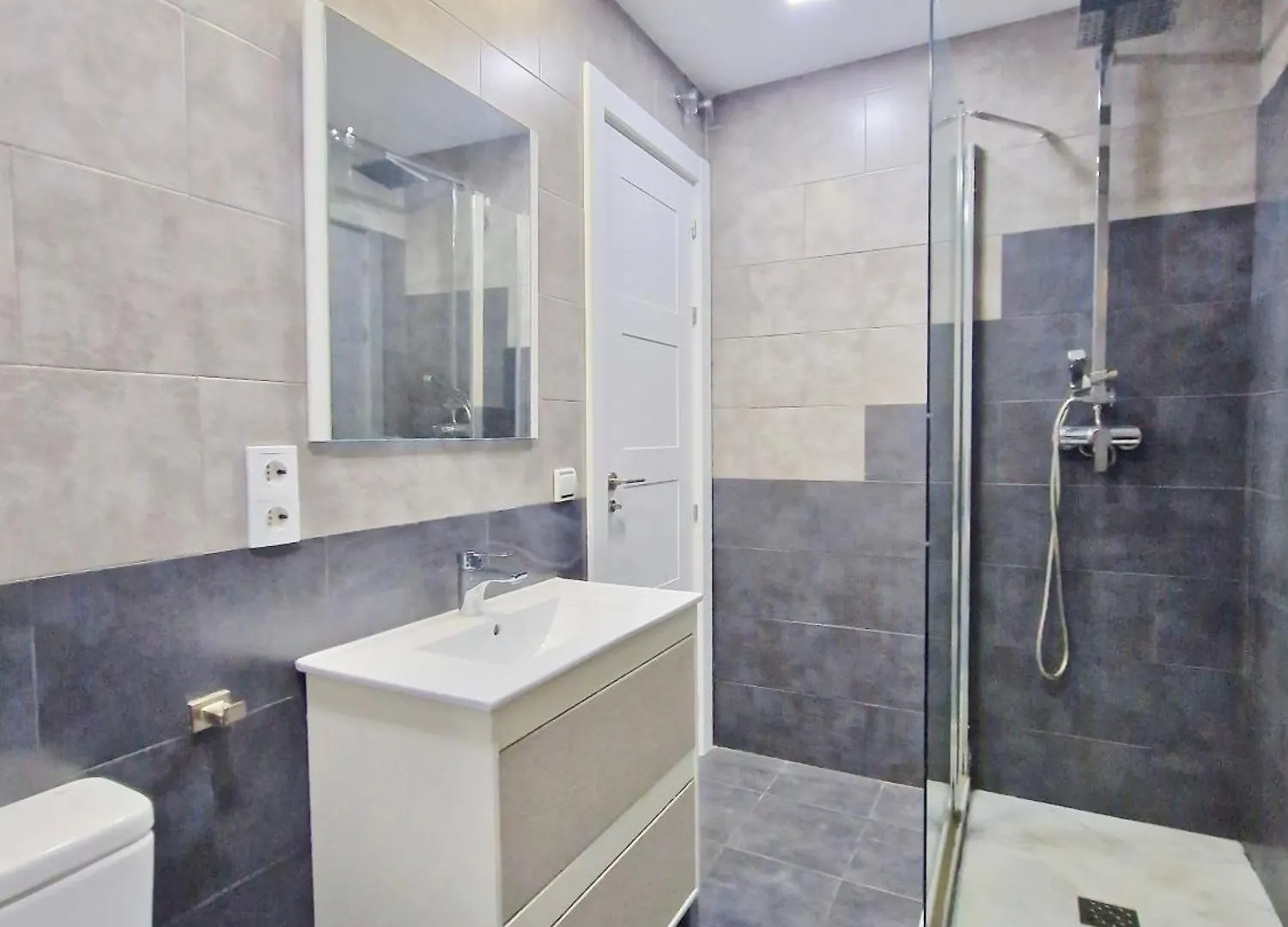Apartment Sr Malagueta Beach Front Wonderful Sea View Malaga