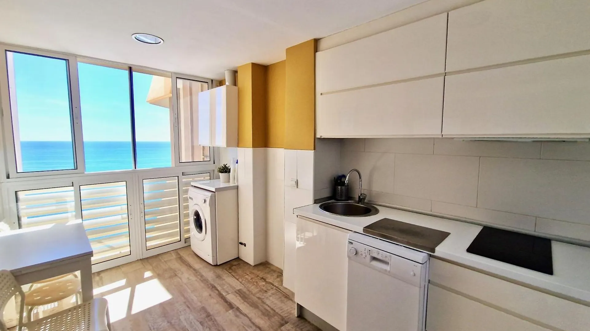 Sr Malagueta Beach Front Wonderful Sea View Malaga
